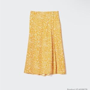 Uniqlo A-Line Skirt in Yellow Floral